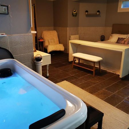 Suite Jacuzzi Au Calme Domont Екстериор снимка