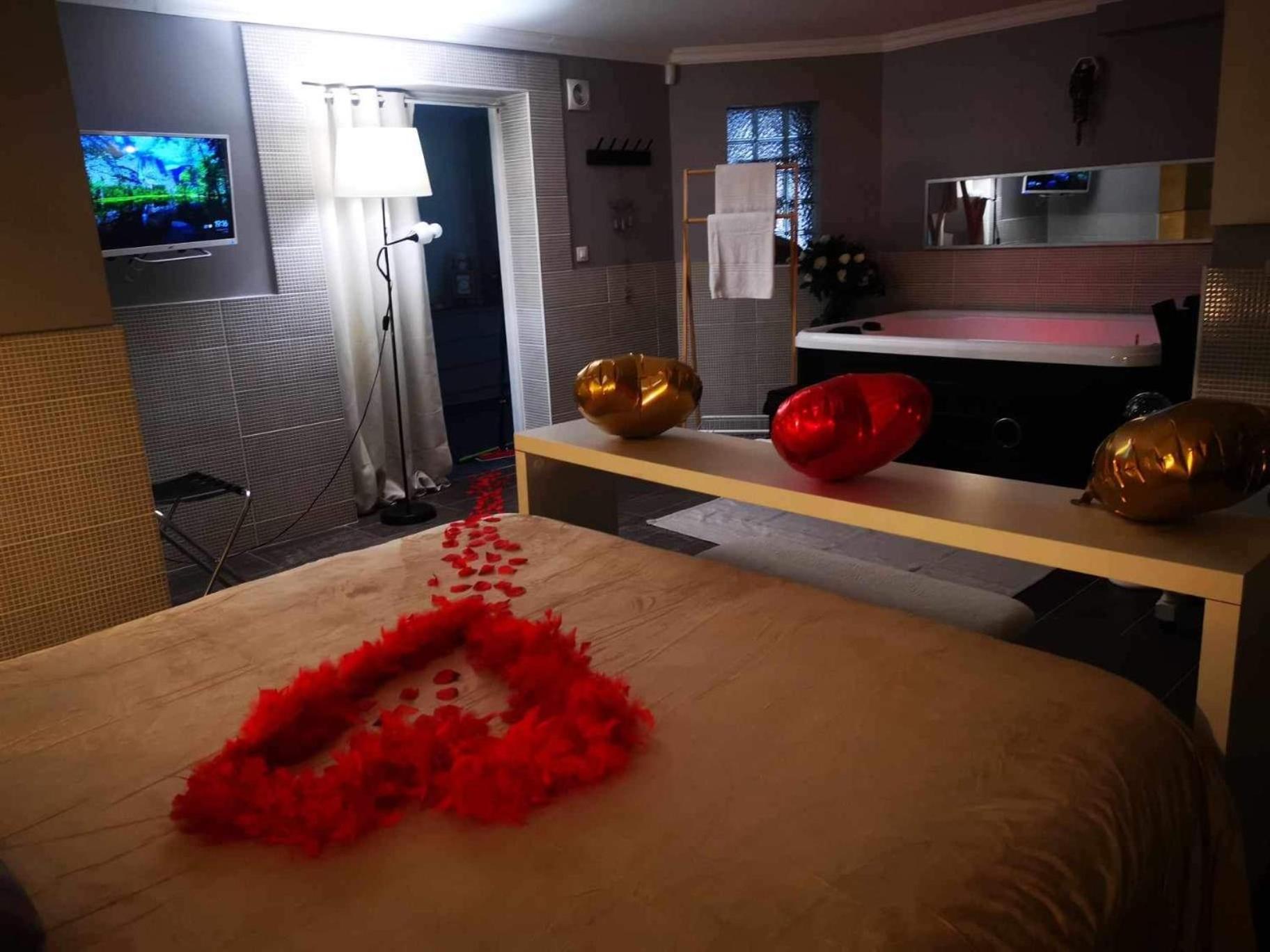 Suite Jacuzzi Au Calme Domont Екстериор снимка